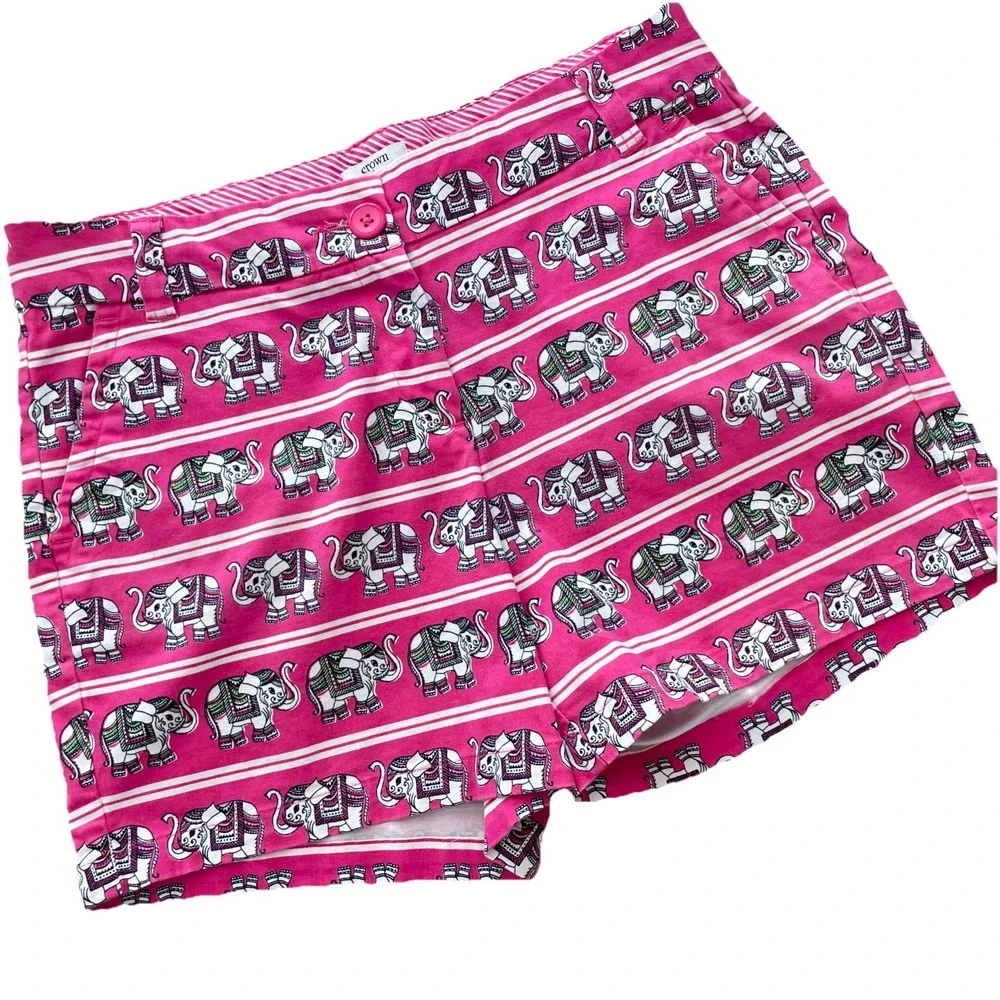 Crown & Ivy Size 6‎ Pink black ELEPHANT Geometric STRETCH Shorts FUN & EUC